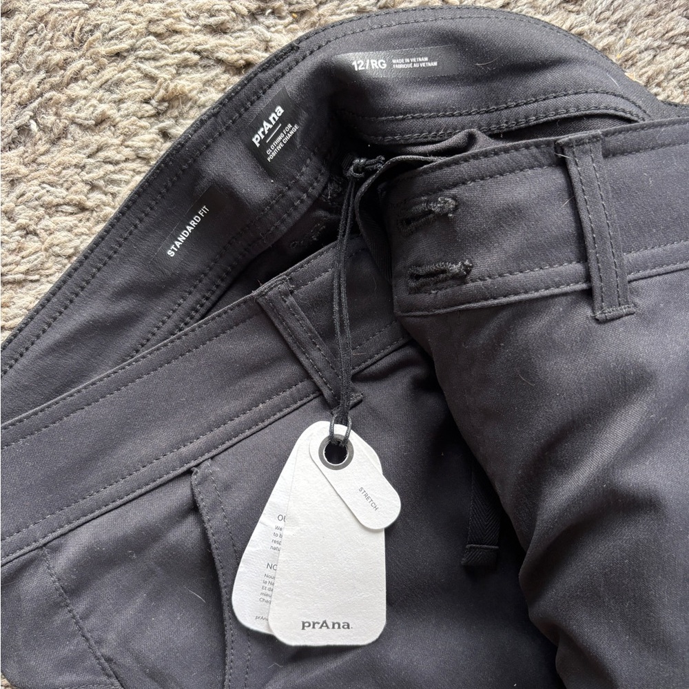 NWT PrAna Halle Black Hiking Pants Women’s 12 Regular